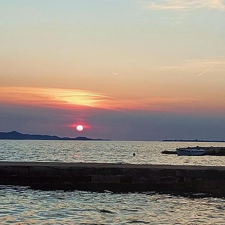 Apartmani Sunce スヴェティ・ペタル エクステリア 写真