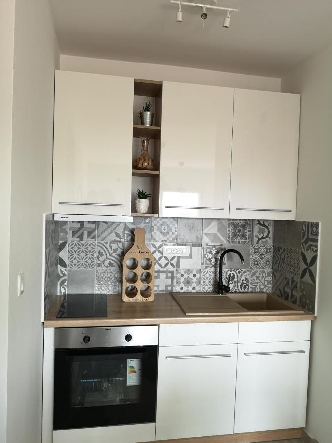 Apartmani Sunce スヴェティ・ペタル エクステリア 写真