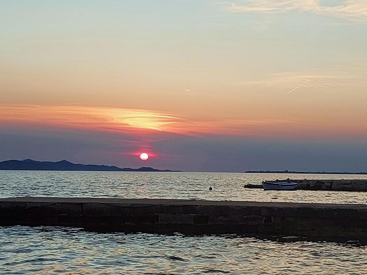 Apartmani Sunce スヴェティ・ペタル エクステリア 写真