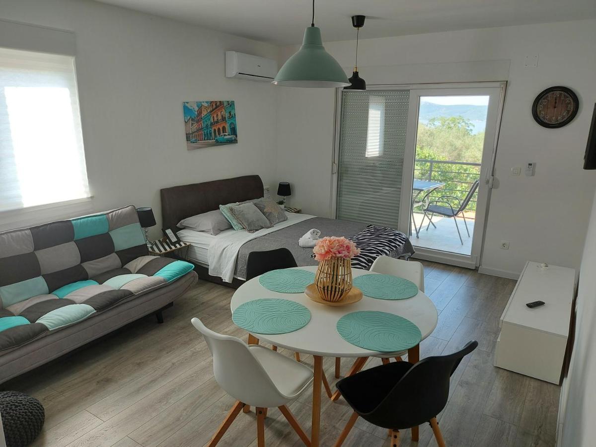 Apartmani Sunce スヴェティ・ペタル エクステリア 写真